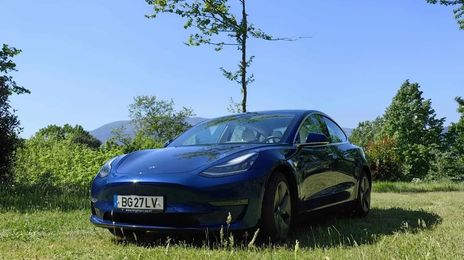 Tesla Model 3 • 2020 • 102,879 km