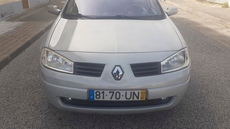 Renault Mégane • 2004 • 180,000 km