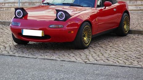 Mazda MX-5 Miata • 1990 • 200,000 km