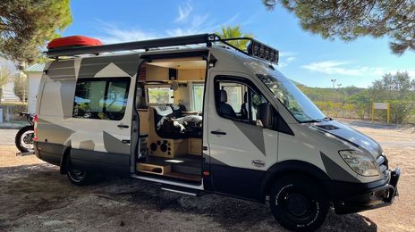 Mercedes-Benz Sprinter • 2007 • 156,000 km
