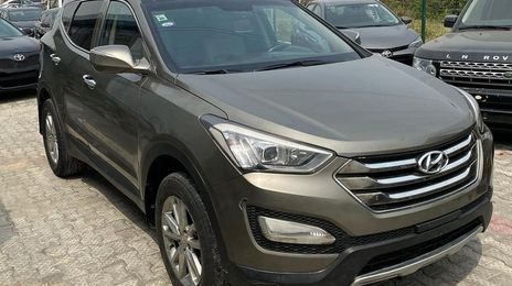 Hyundai Santa Fe • 2014 • 21 km