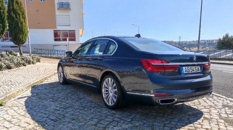 BMW 7 Series • 2017 • 240,000 km