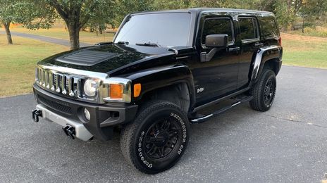 Hummer H3 • 2008 • 117,176 km