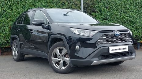 Toyota RAV4 • 2021 • 8,000 km
