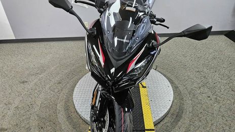 Kawasaki ninja 650r • 2023 • 2,000 km