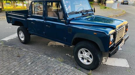 Land Rover Defender • 2001 • 157,000 km