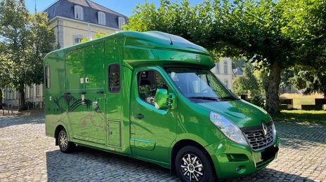 Renault Master • 2018 • 124,324 km