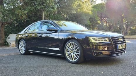 Audi A8 • 2015 • 195,000 km