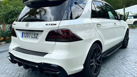 Mercedes-Benz GLE-Class • 2016 • 42,368 km