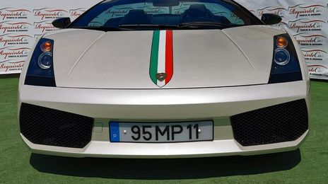 Lamborghini Aventador S • 2007 • 70,000 km