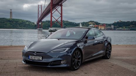 Tesla Model S • 2020 • 70,000 km