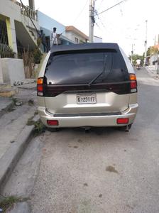 Mitsubishi Montero • 2002 • 5,000 km