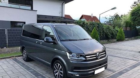 Volkswagen Multivan • 2017 • 159,500 km