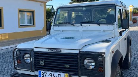 Land Rover Defender • 1999 • 329,510 km