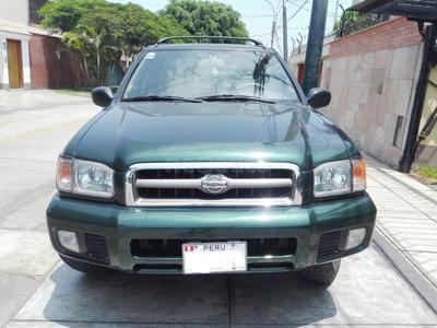 Nissan Pathfinder • 2001 • 135,000 km