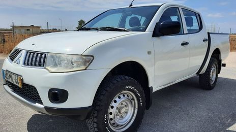 Mitsubishi L200 Pick up • 2011 • 370,000 km