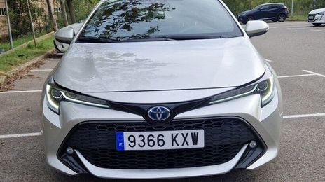 Toyota Corolla Hybrid • 2019 • 102,000 km