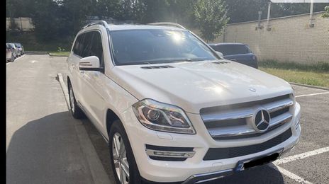 Mercedes-Benz GL • 2016 • 121,000 km