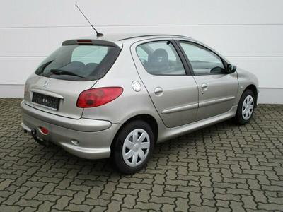 Peugeot 206 • 2004 • 115,200 km