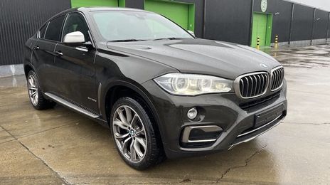 BMW X6 • 2015 • 114,000 km