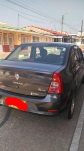 Renault Logan • 2014 • 68,000 km