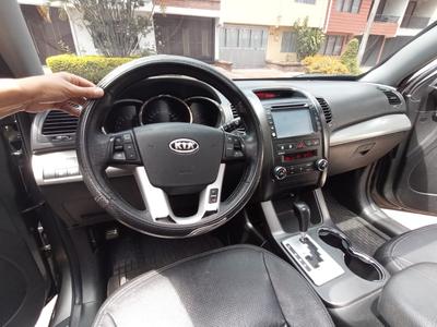 Kia Sorento • 2013 • 111,000 km