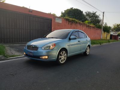 Hyundai Accent • 2011 • 102,000 km