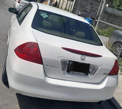 Honda Accord • 2007 • 180,000 km
