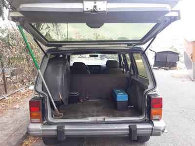 Jeep Cherokee • 1997 • 250,000 km