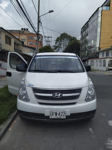Hyundai H1 • 2010 • 203,000 km