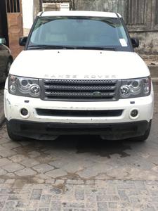 Land Rover Range Rover • 2008 • 135,994 km