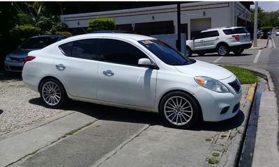 Nissan Versa • 2014 • 60,000 km