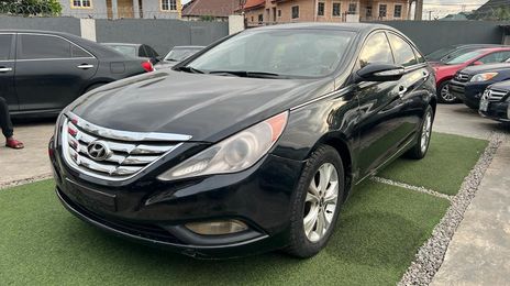 Hyundai Sonata • 2012 • 45 km