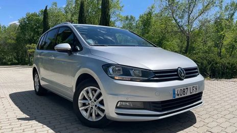 Volkswagen Touran • 2019 • 180,000 km