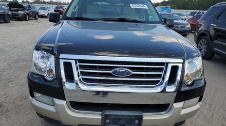 Ford Explorer • 2007 • 10,000 mi