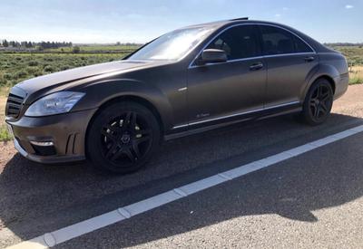 Mercedes-Benz S • 2010 • 120,000 km