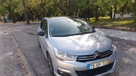 Citroën C4 • 2013 • 150,000 km