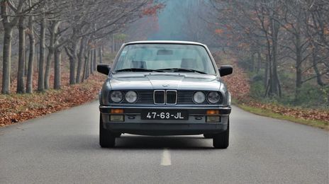 BMW 3 Series • 1987 • 90,000 km