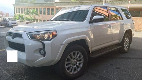 Toyota 4-Runner • 2014 • 120,000 km