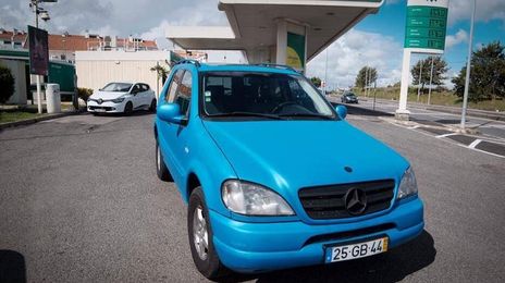 Mercedes-Benz ML350 • 1999 • 299,999 km