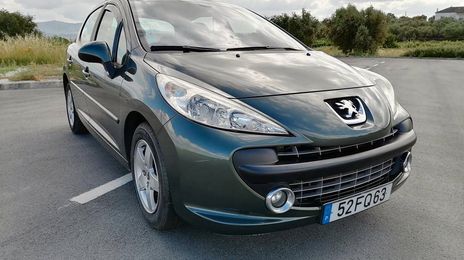 Peugeot 207 • 2008 • 99,999 km