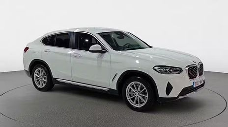 BMW X4 • 2023 • 27,599 km