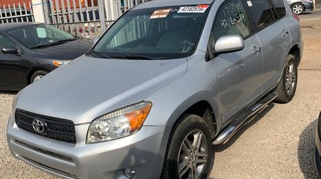 Toyota RAV4 • 2009 • 32 km