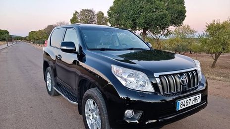 Toyota Land Cruiser • 2013 • 155,000 km