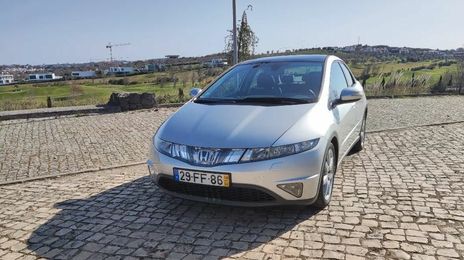 Honda Civic • 2008 • 204,000 km