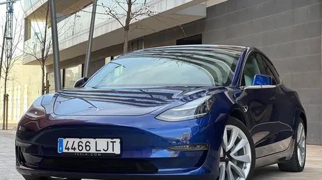 Tesla Model 3 • 2020 • 10,096 km