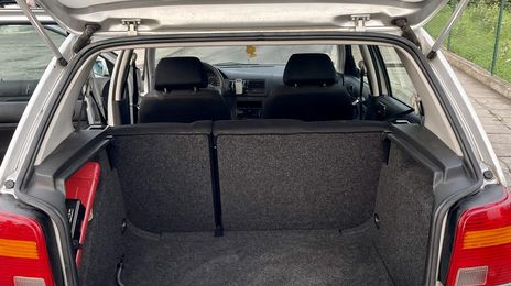 Volkswagen Golf • 2001 • 192,000 km