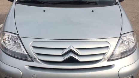 Citroën C3 • 2006 • 80,000 km