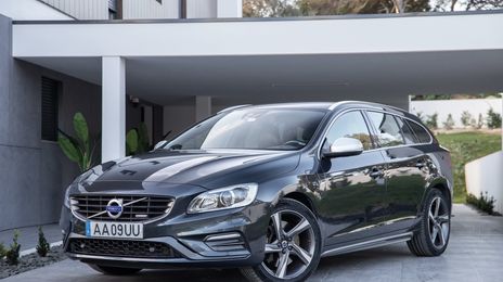 Volvo V60 • 2015 • 165,820 km