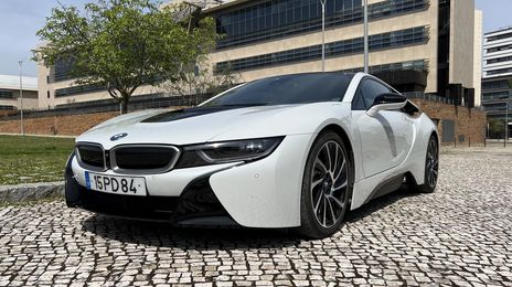 BMW i8 • 2022 • 4,500 km